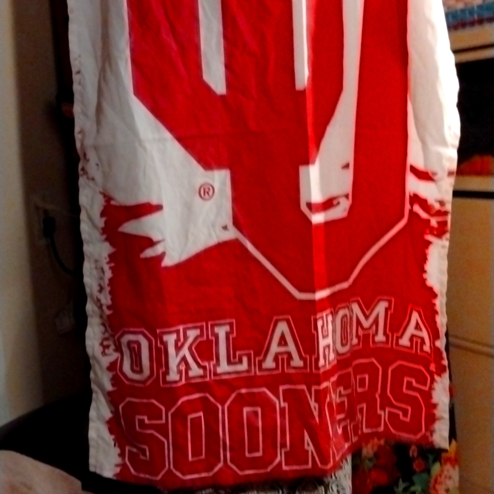 OU curtain for single window